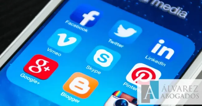 abogado redes sociales
