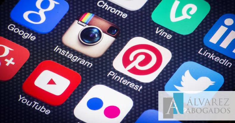 Usurpación identidad en redes sociales