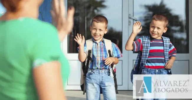 Padres divorcios hijos colegio Abogado Tenerife