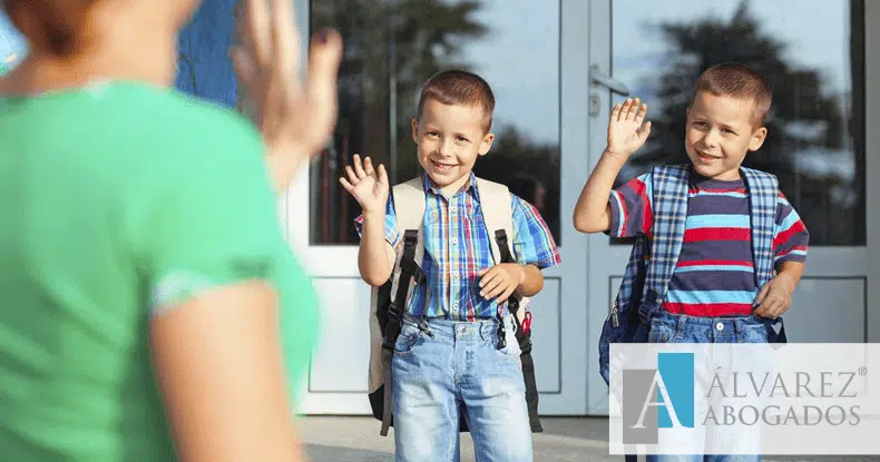 Padres divorcios hijos colegio Abogado Tenerife