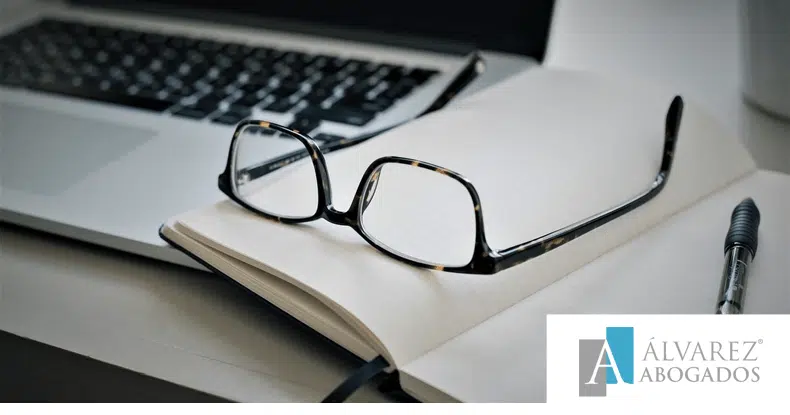 Delito falsedad documental Abogados Tenerife
