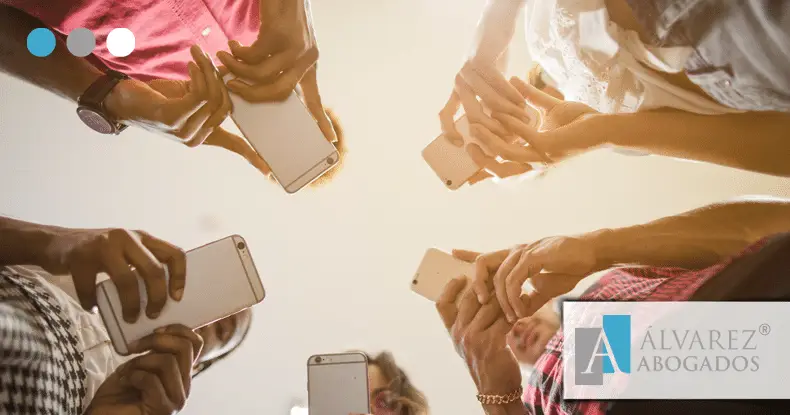 Abogados Especialistas en Redes Sociales