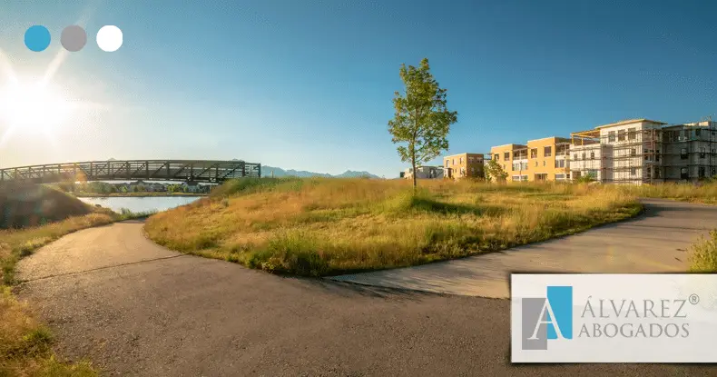 ¿Puede cerrar una servidumbre de paso?