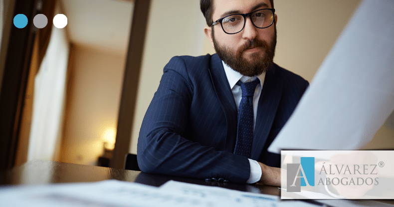 Primera consulta en Álvarez Abogados ®